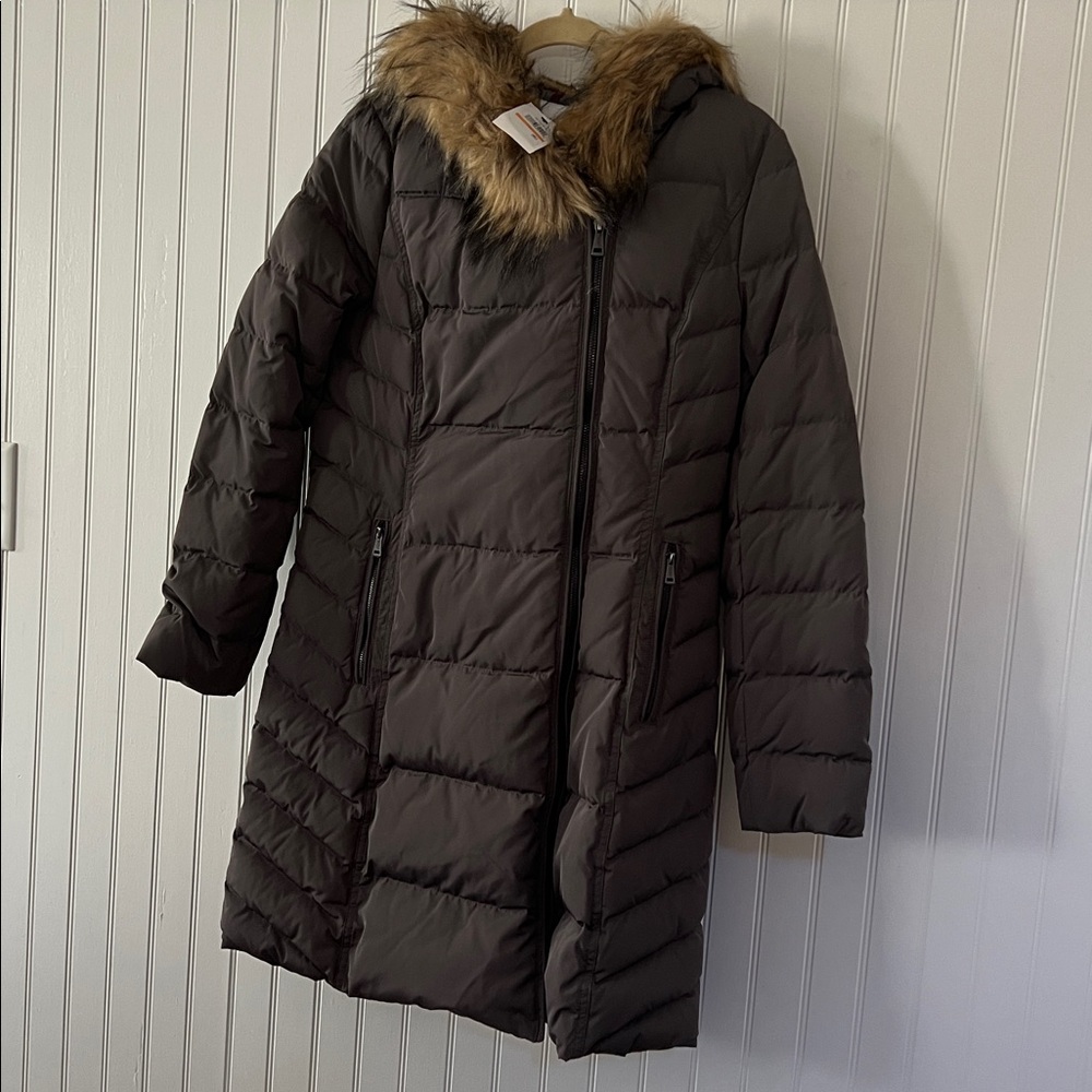 NWT COLE HAAN Small Gray Puffer Coat with Faux Fur Hood